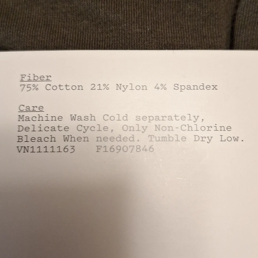 NEW!!  A NEW DAY CAPRI LEGGINGS. - Picture 3 of 5